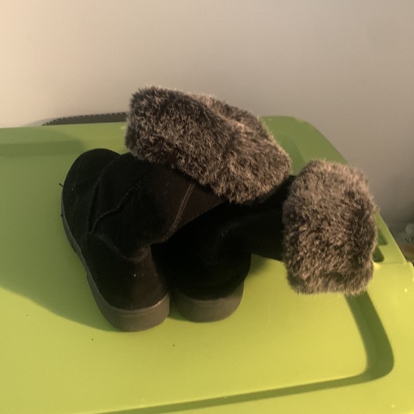 Size 6, very good condition - Picture 3 of 3